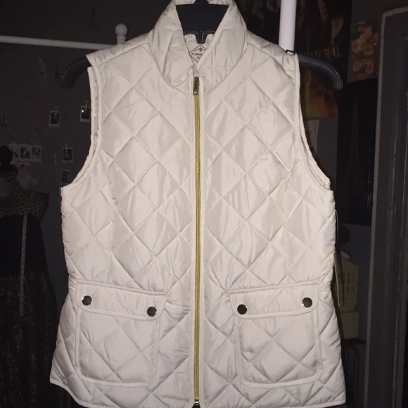 Brand new white and gold puffy vest - Picture 1 of 2